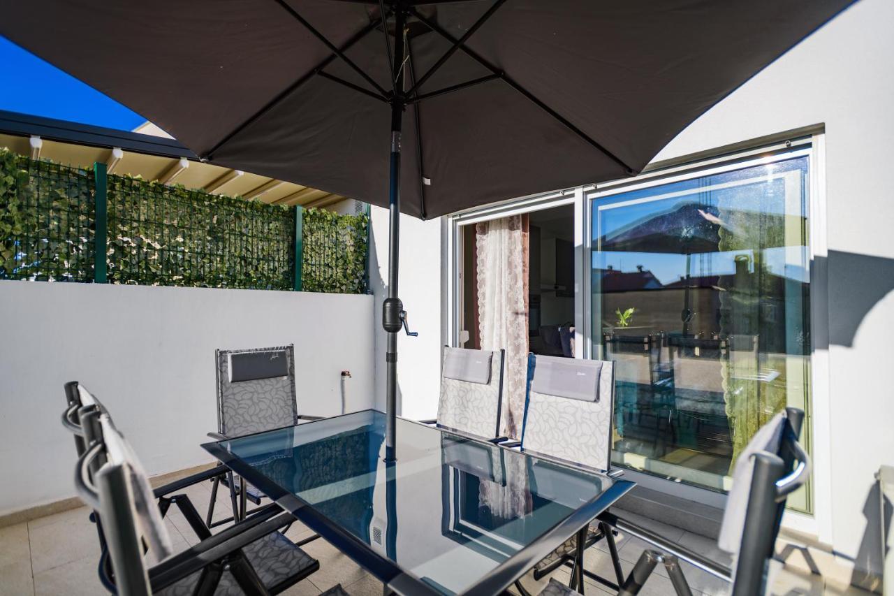 Holiday Apartment Zadar - With Summer Balcony And Parking Exteriör bild