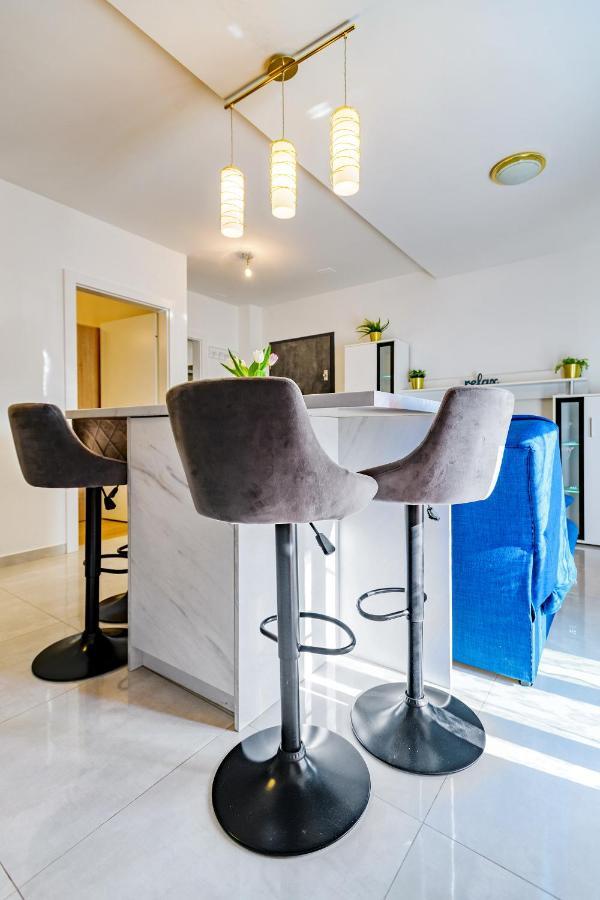Holiday Apartment Zadar - With Summer Balcony And Parking Exteriör bild