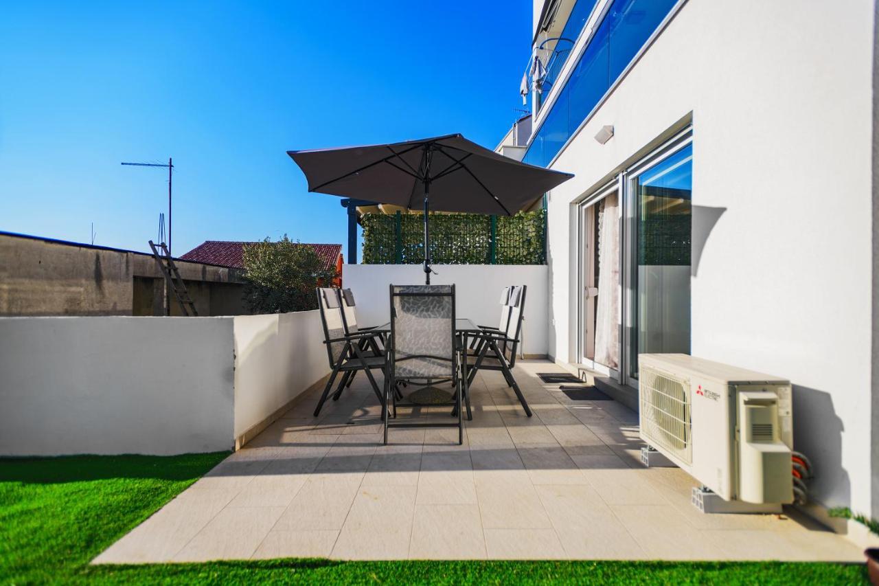 Holiday Apartment Zadar - With Summer Balcony And Parking Exteriör bild